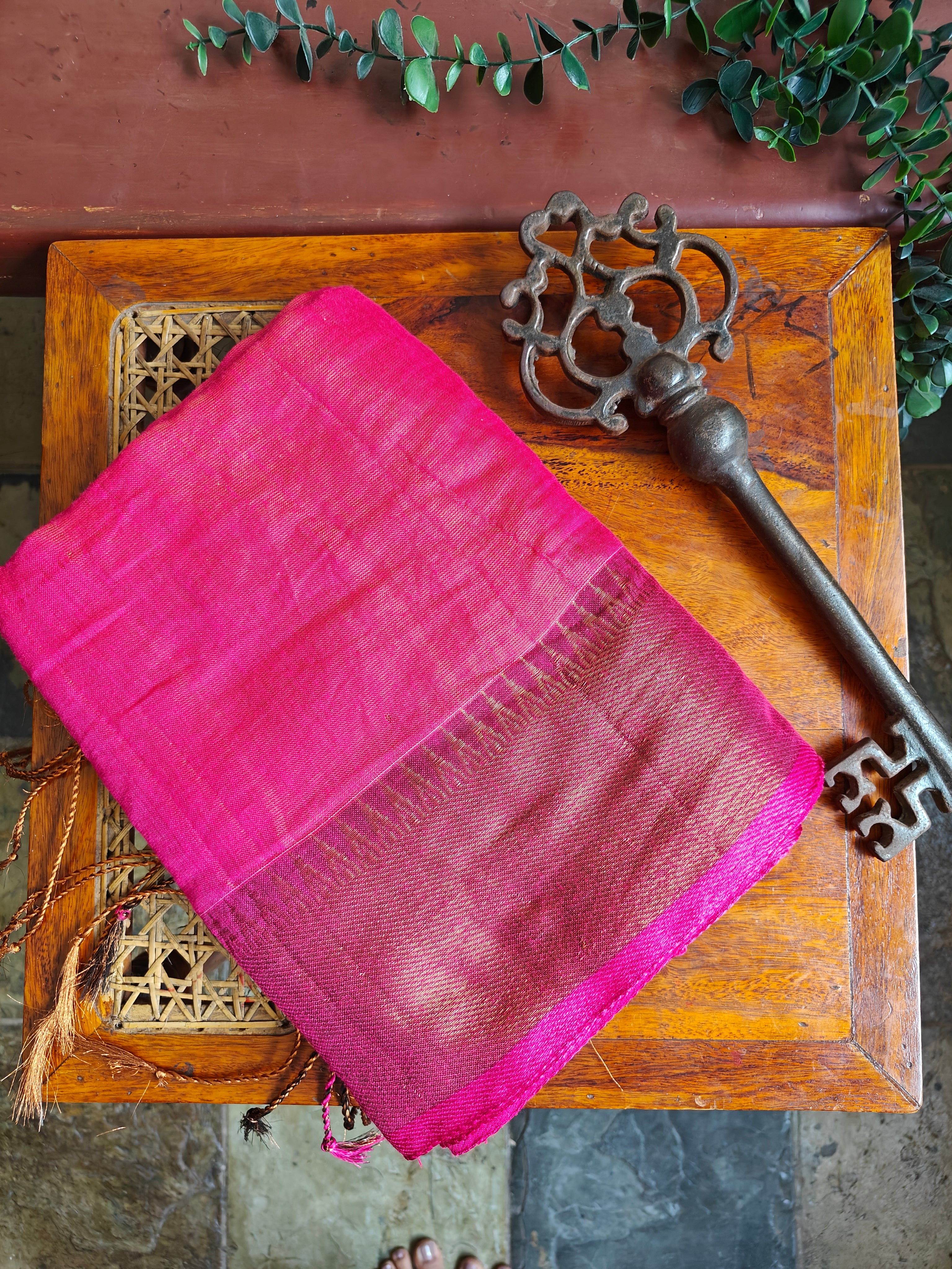 Aanchal - Saree (Unstitched) in Pink in Tissue Cotton