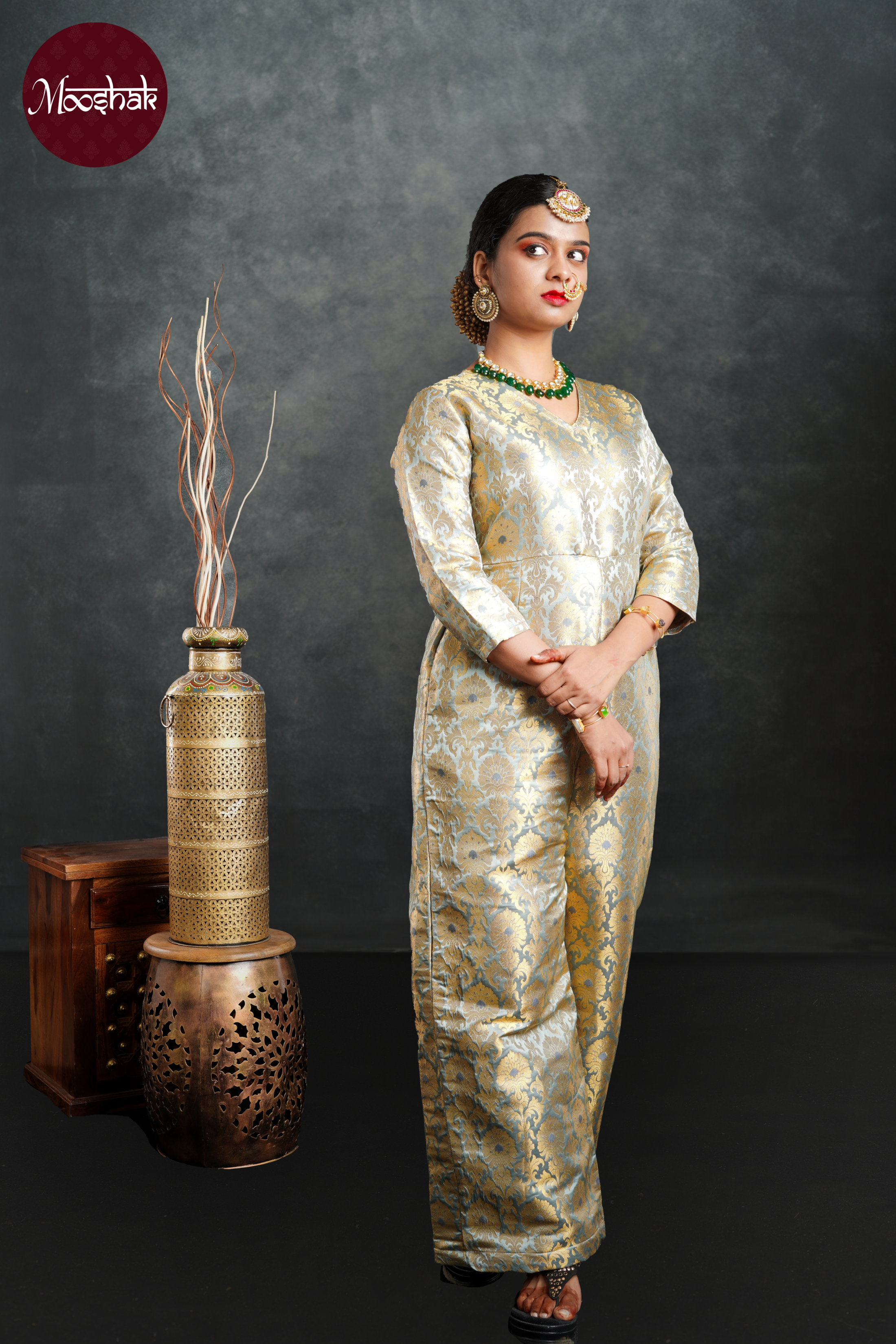 mother and daughter traditional wear