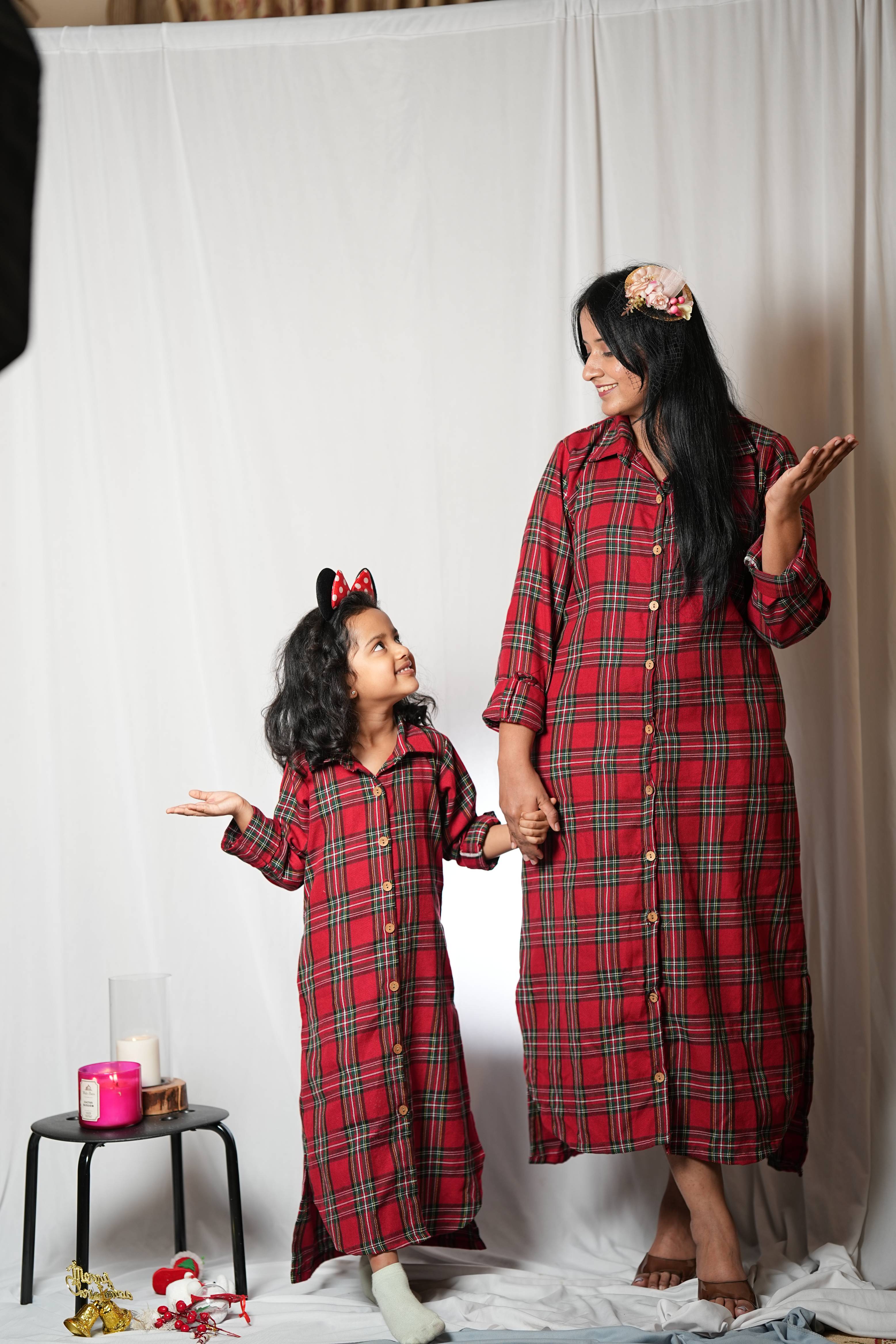 mother and daughter matching christmas dresses