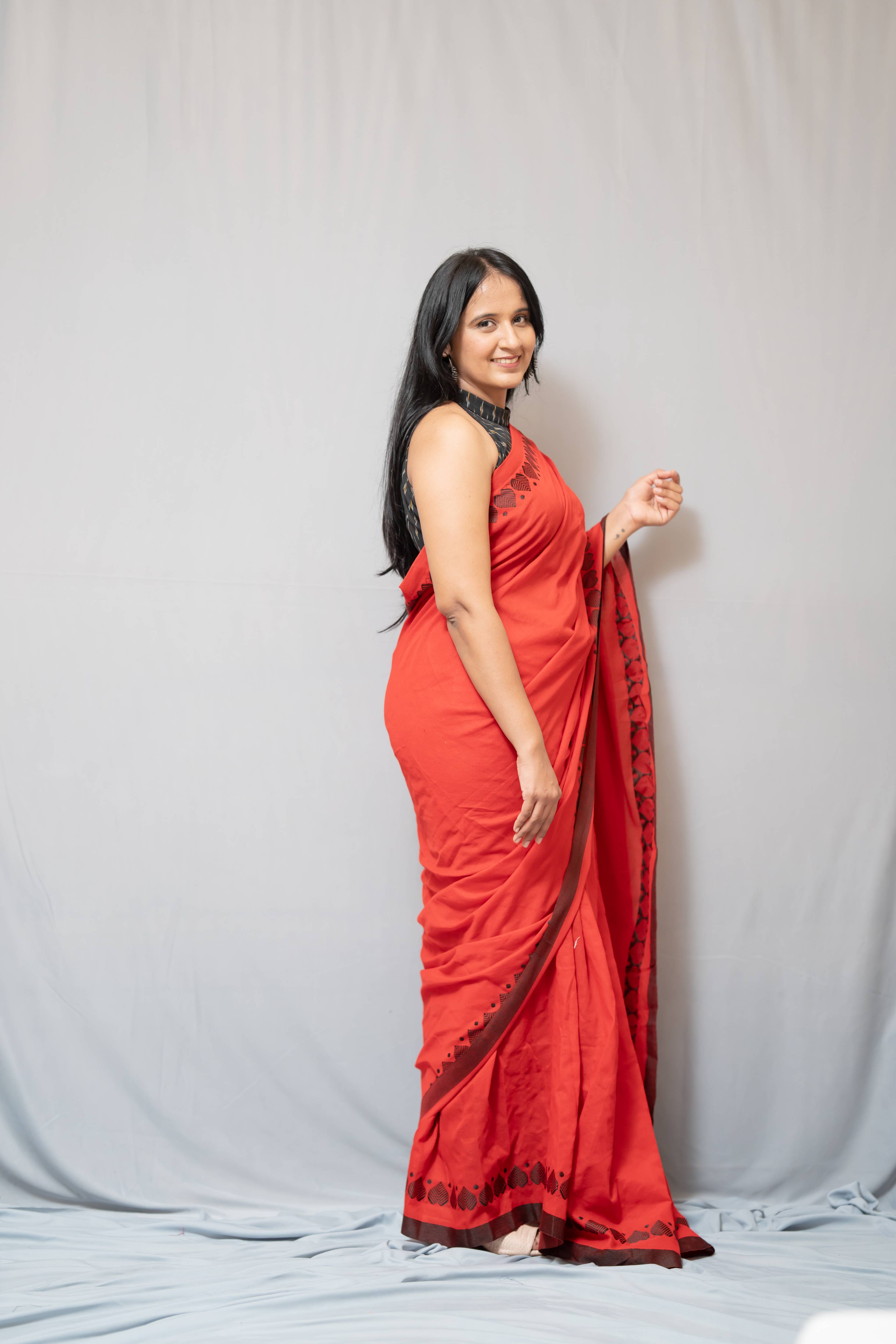 Aanchal - Saree (Unstitched) in Red heart Khadi fabric