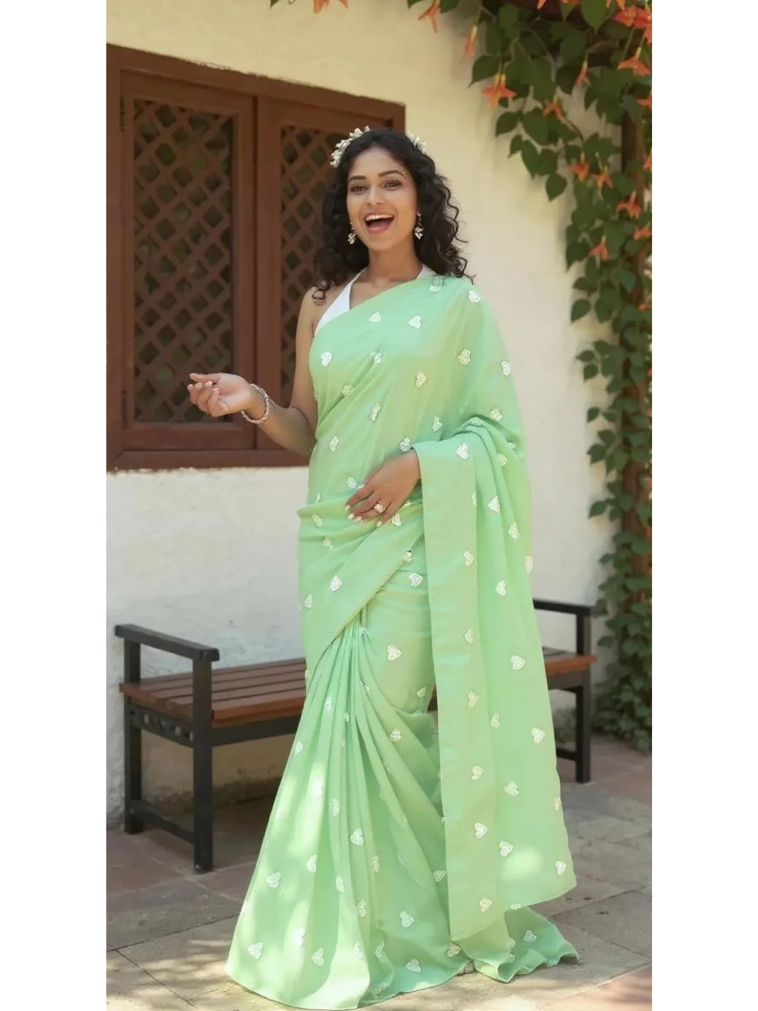 Aanchal - 1 minute Ready-to-wear saree in Green heart in Khadi