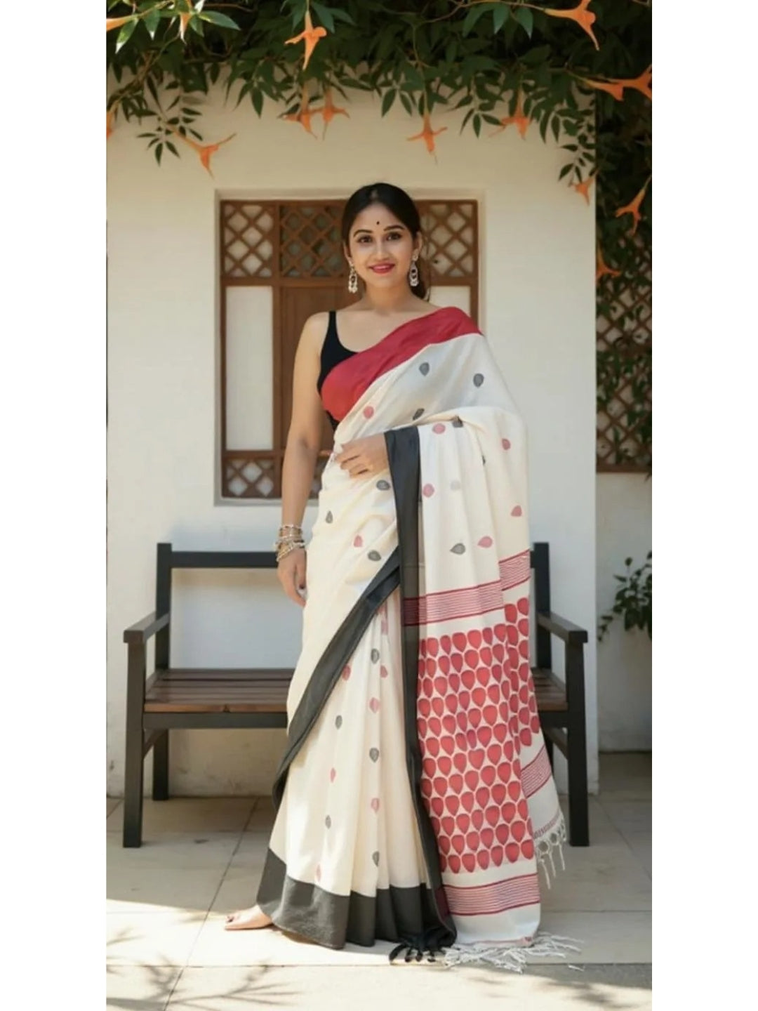 Aanchal - 1 minute Ready-to-wear saree in White in Handloom Masrize Cotton