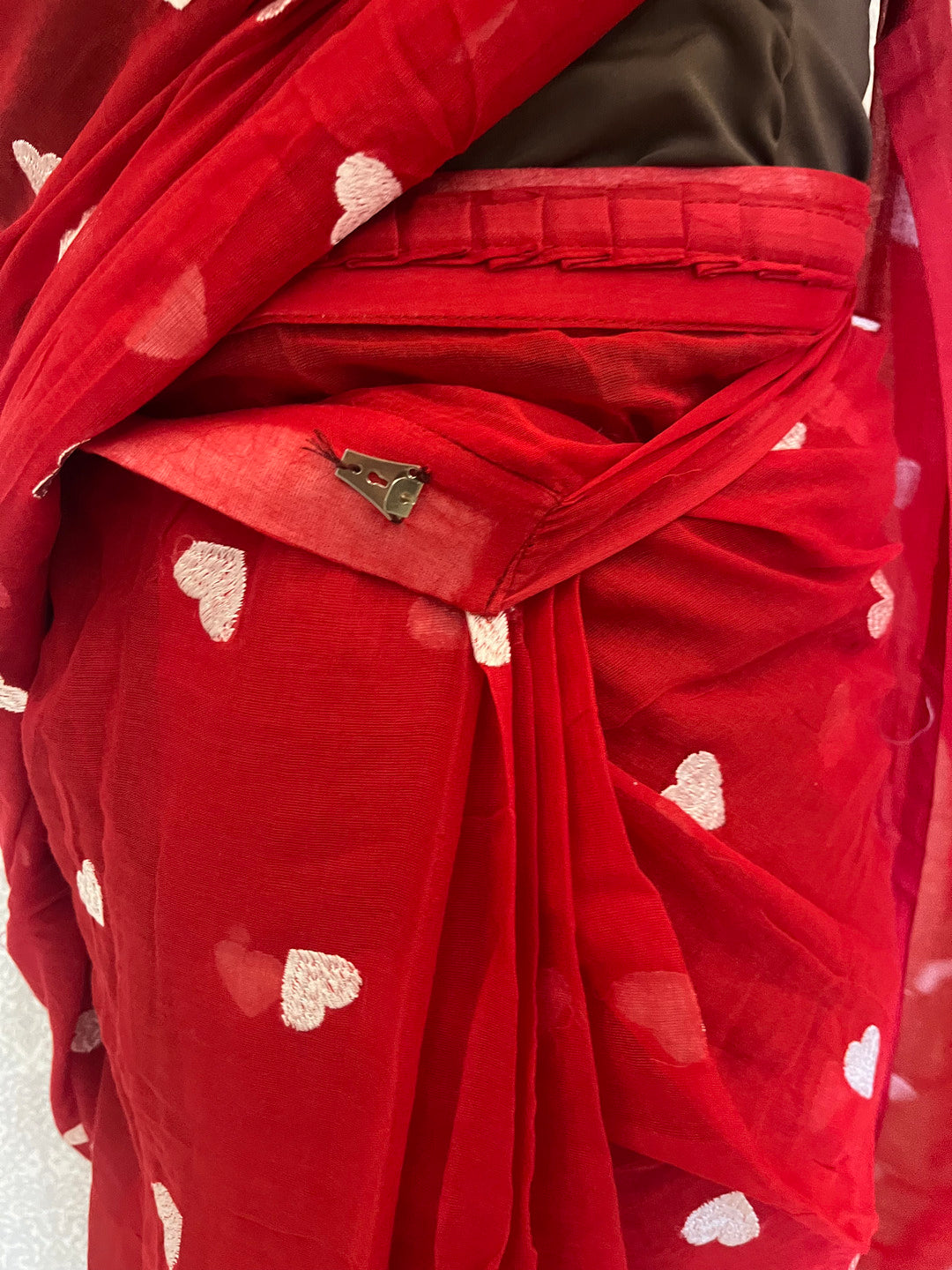 Aanchal - 1 minute Ready-to-wear saree in Red heart in Mul cotton
