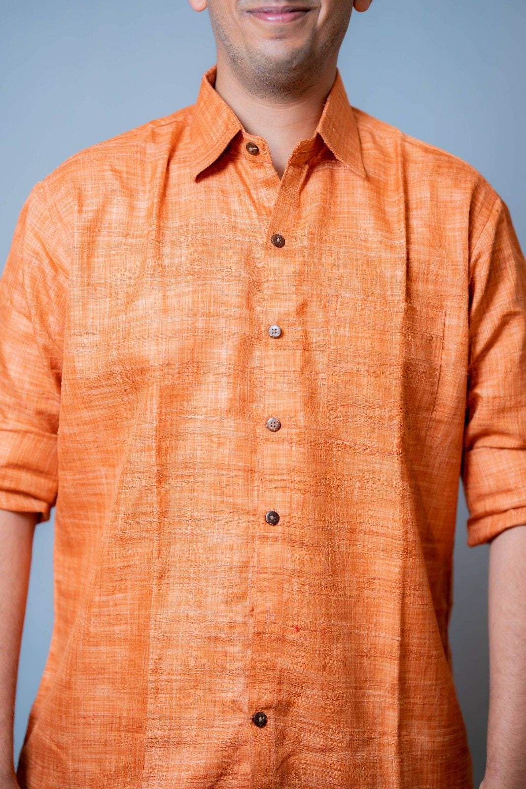 Terra - Roll-up sleeve collared shirts in Rust co-jute