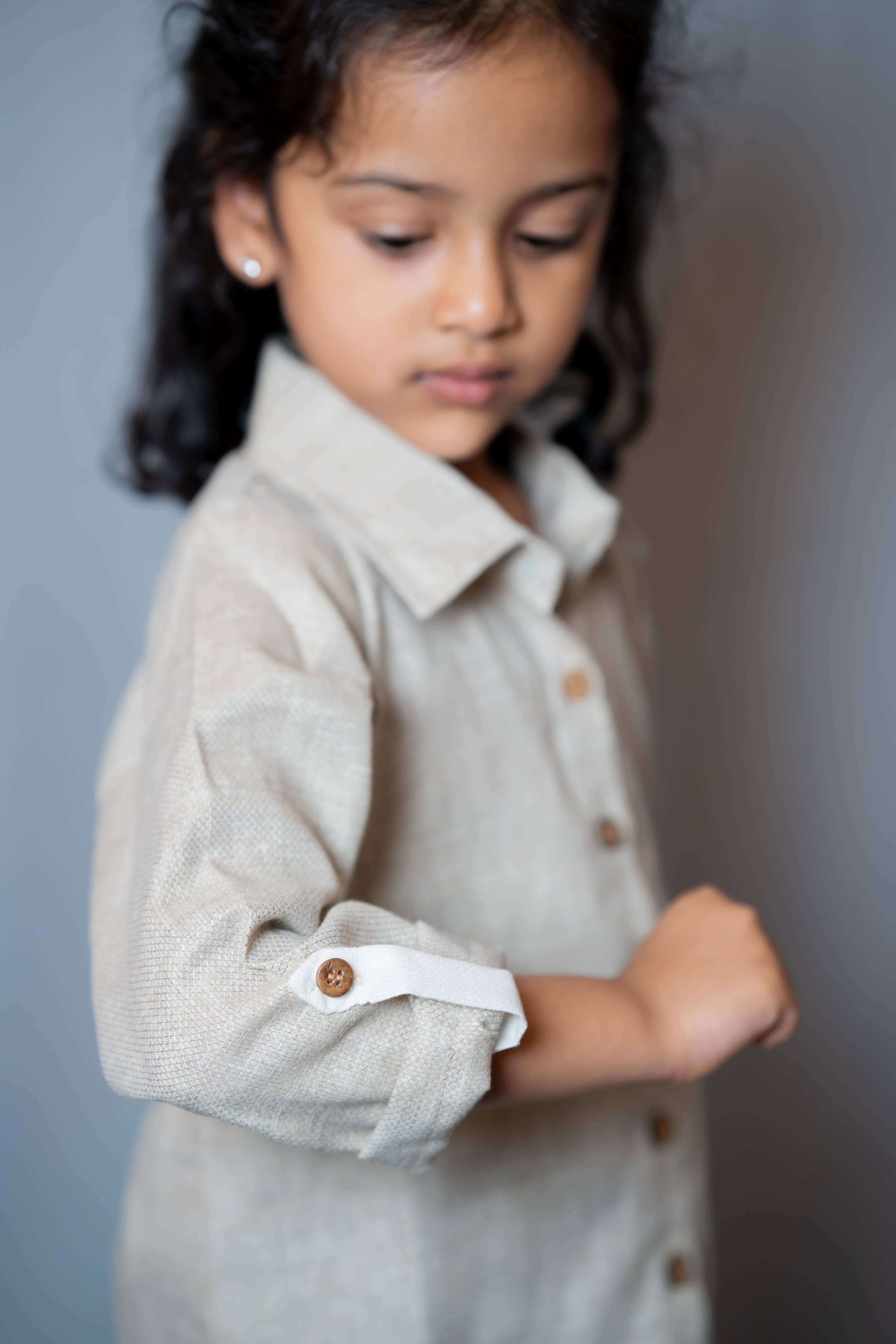 Terra - Roll-up sleeve collared shirts in Beige co-jute