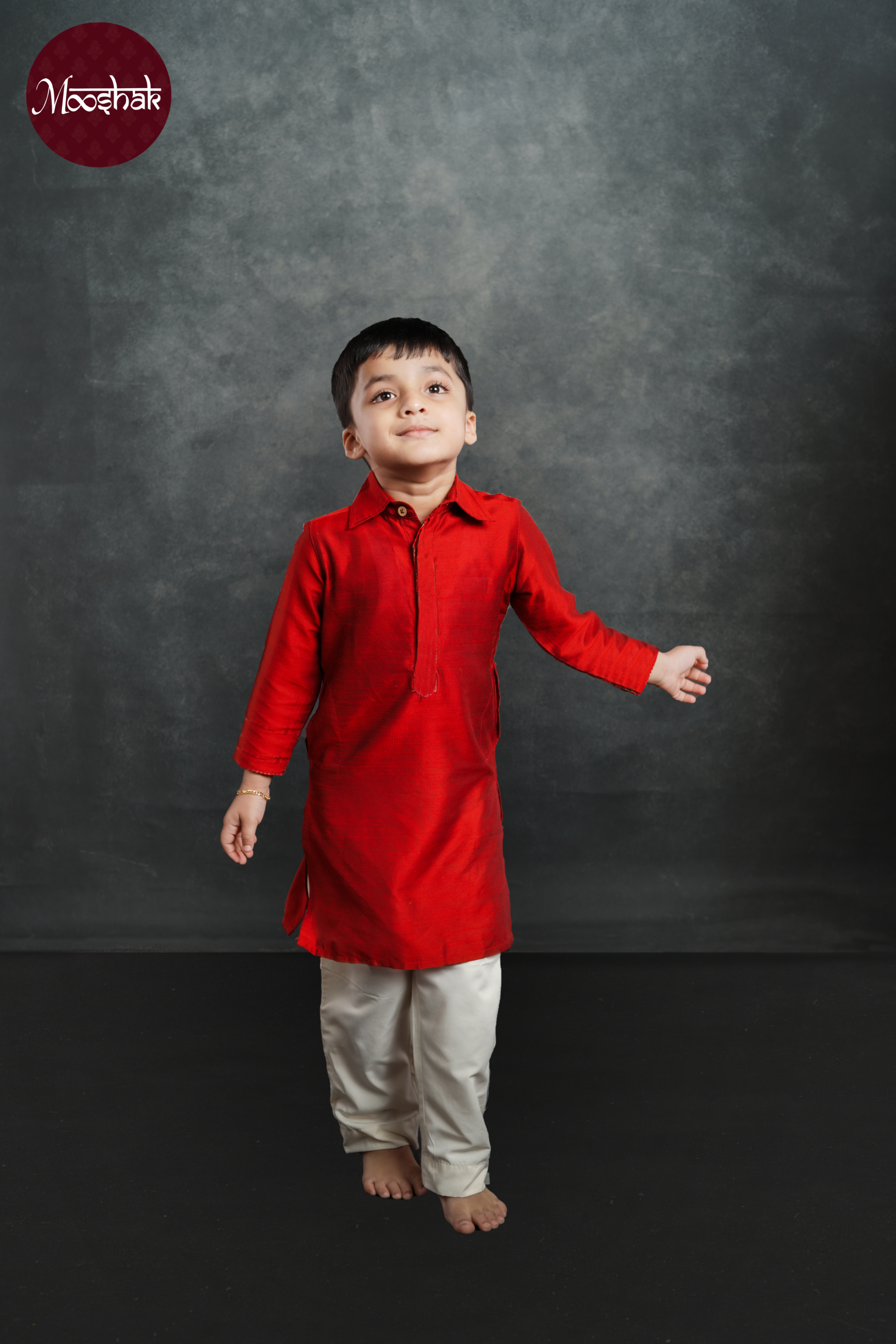 Raahi - Kurta in Red silk cotton