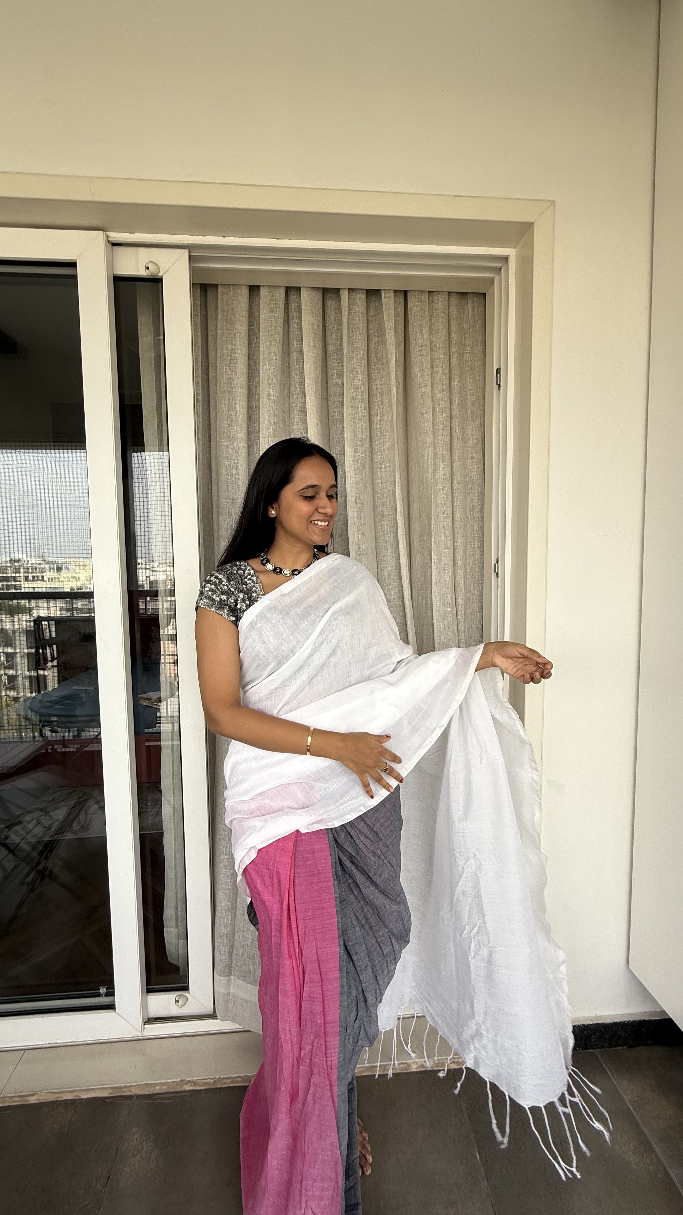 Aanchal - 1 minute Ready-to-wear saree in White in Khadi fabric