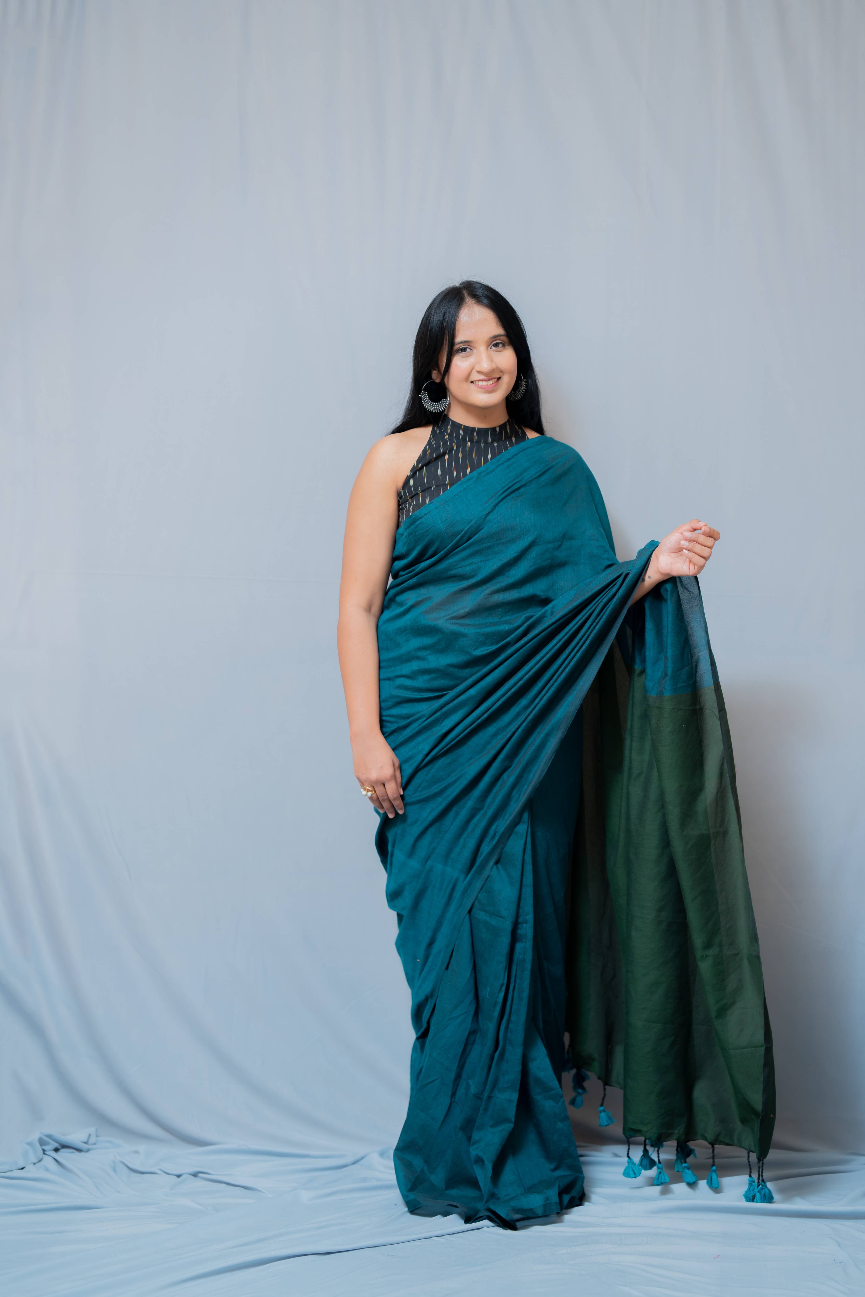 Aanchal - 1 minute Ready-to-wear saree in Teal with green in Khadi fabric