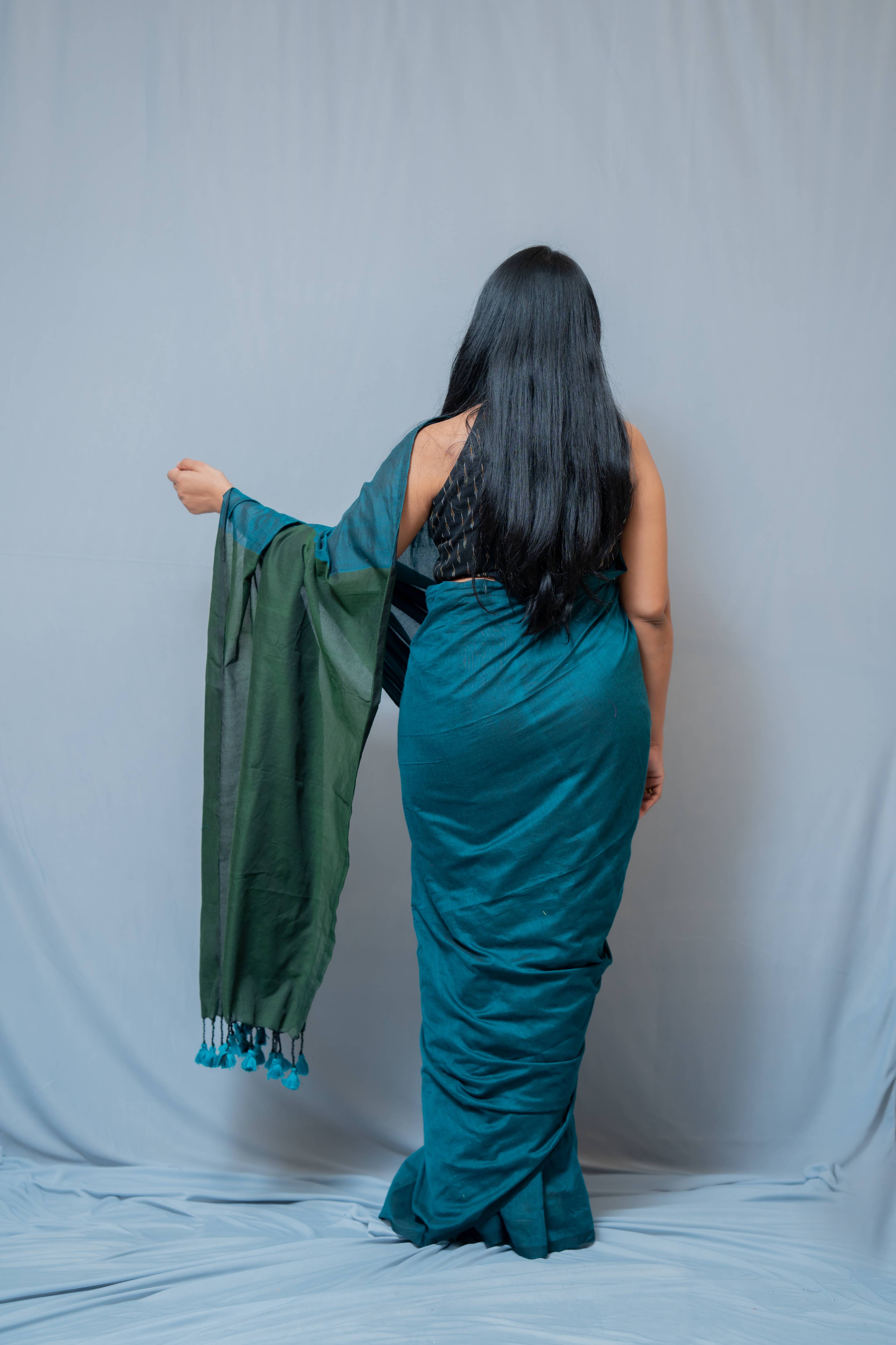 Aanchal - 1 minute Ready-to-wear saree in Teal with green in Khadi fabric