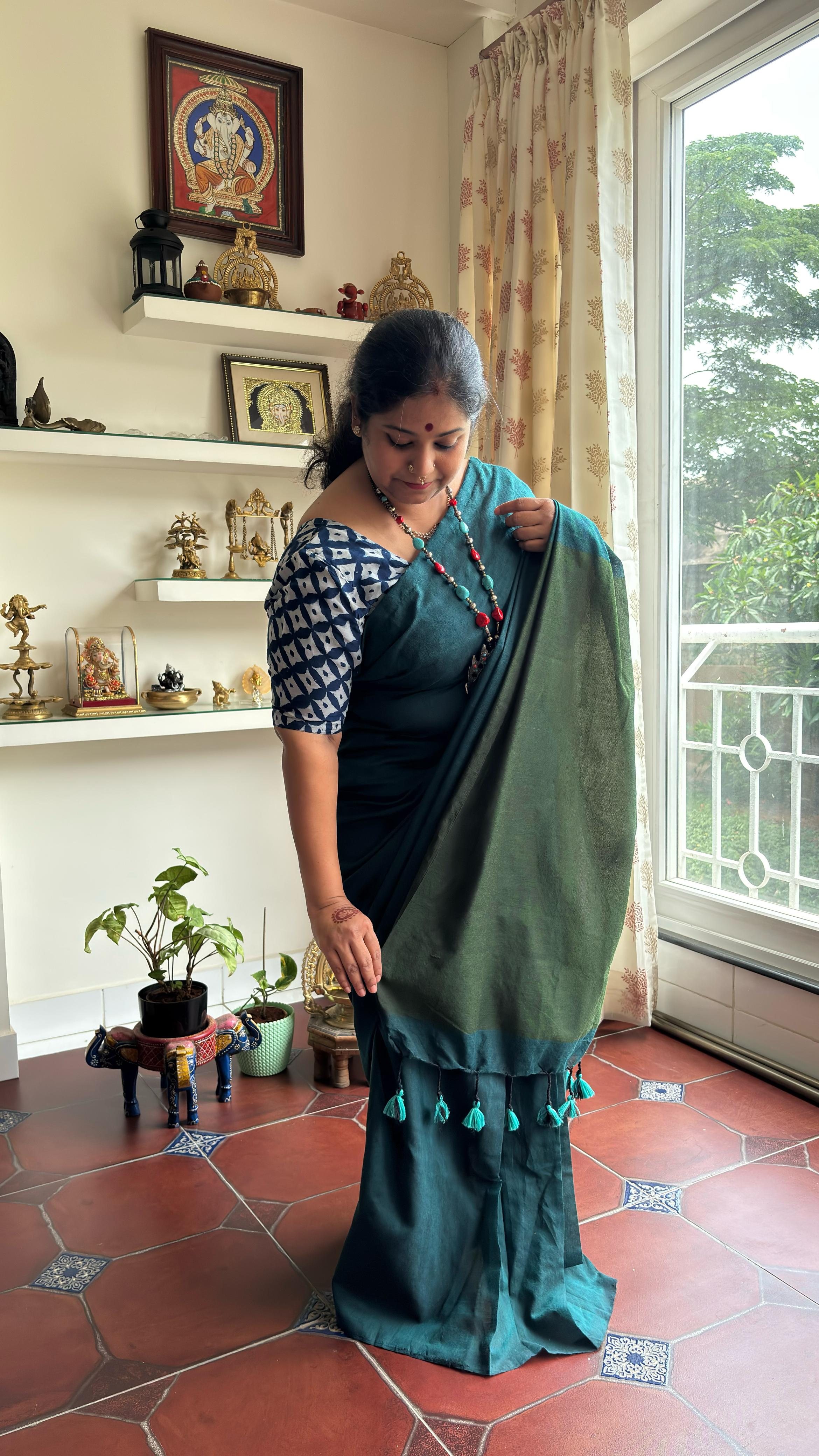 Aanchal - 1 minute Ready-to-wear saree in Teal with green in Khadi fabric