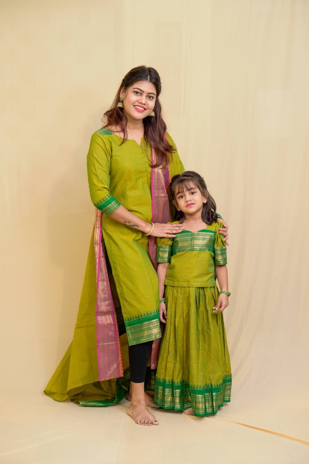 Geet - Kurti with dupatta in pure kanchi cotton in mehndi color